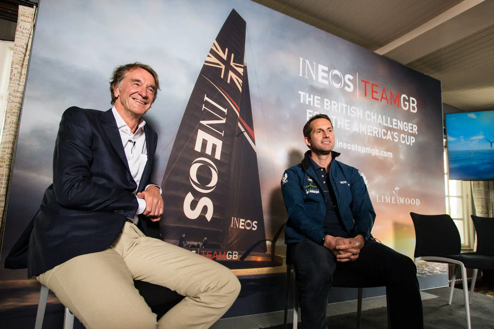INEOS TEAM UK EIER OG KAPTEIN: Sir Jim Ratcliffe (t.v.) sammen med kaptein og skipper Sir Ben Ainsley (Foto: Iain Gomes)